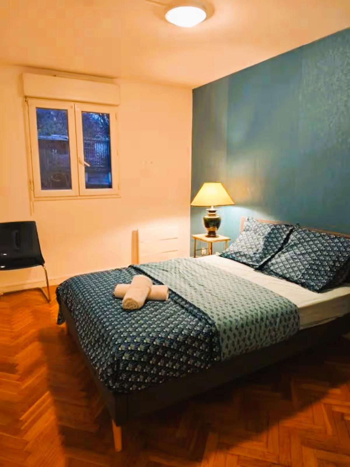 Mini-Studio Avec Kitchenette Ou Chambre Confort Avec Frigo Et Tv - Parking En Option Sur Resa ! Chaville Exteriör bild